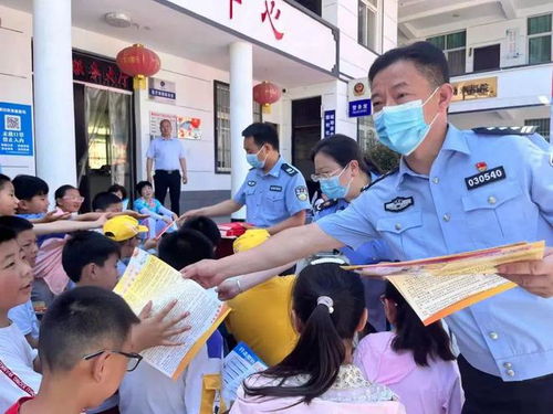 法治宣傳共促市場(chǎng)安全——中廠市場(chǎng)監(jiān)管所開(kāi)展法律咨詢(xún)活動(dòng)